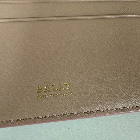 Bally Blush Pink Women's TriFold Compact Wallet - EUC - Picture 8 of 16
